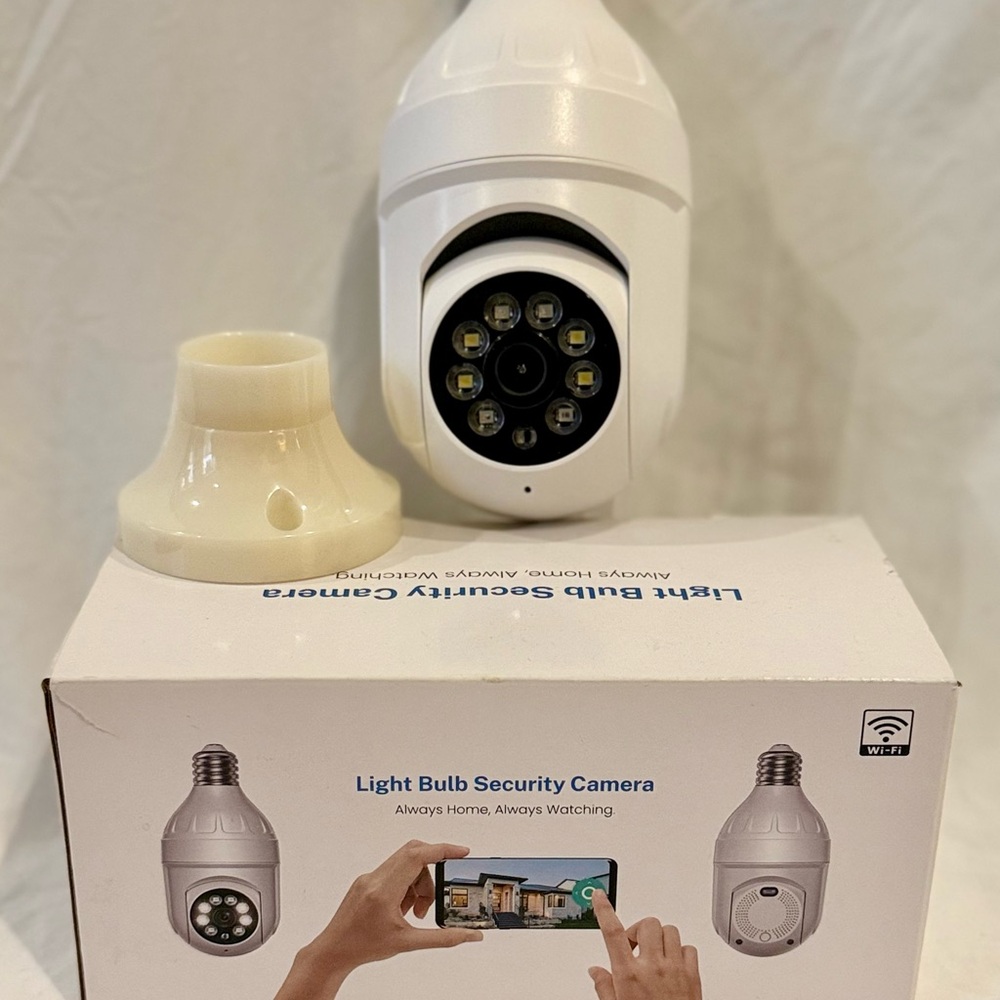 Wi-Fi Light Bulb Security Camera - Picture 3 of 3